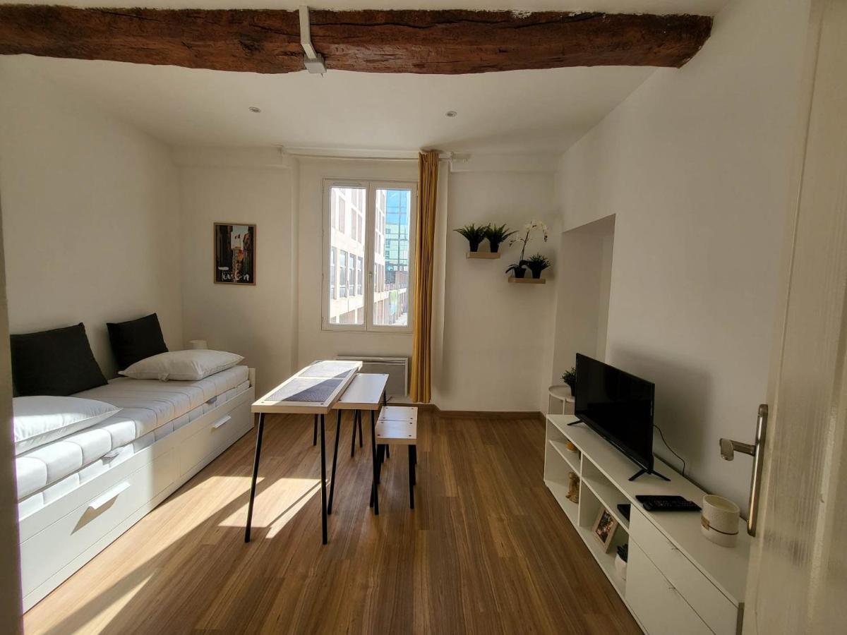 Studio Sur Le Port De Toulon Exterior photo