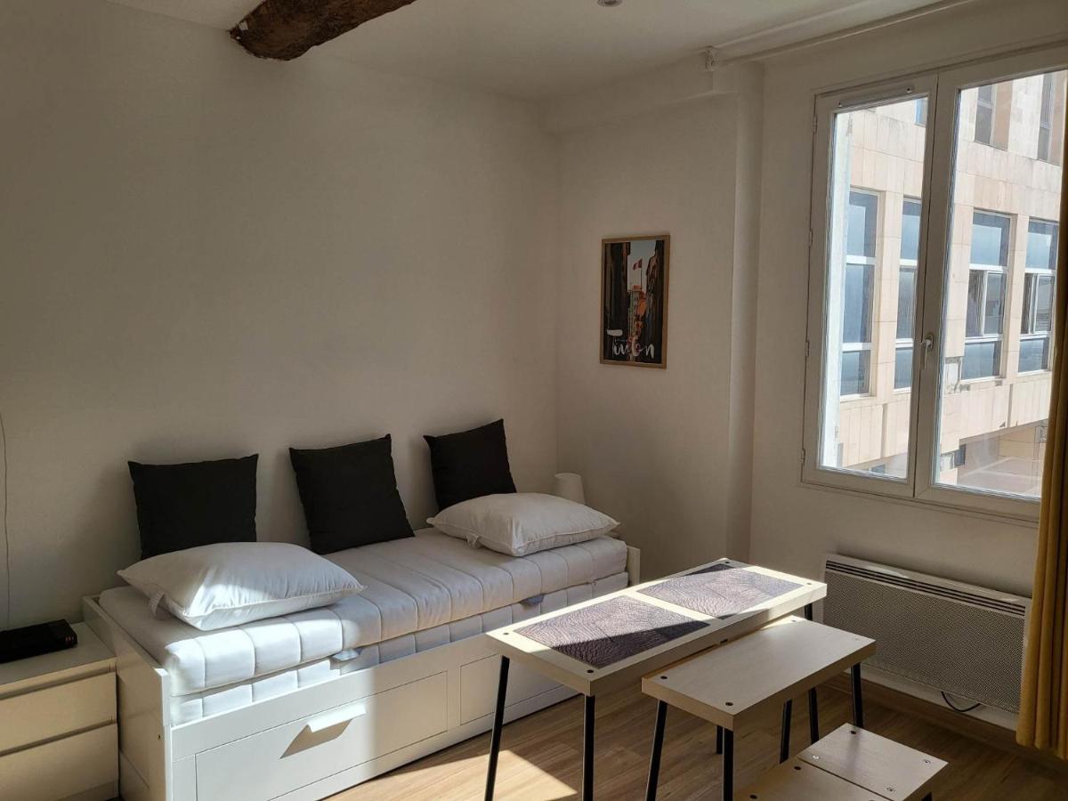 Studio Sur Le Port De Toulon Exterior photo
