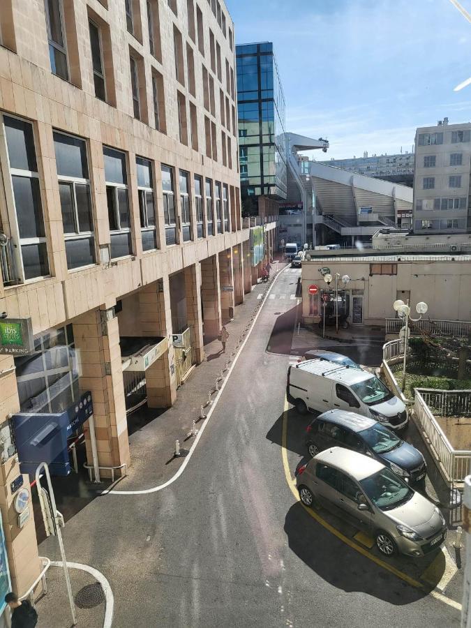 Studio Sur Le Port De Toulon Exterior photo